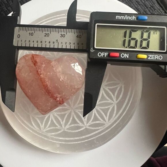 Fire Quartz Crystal Heart‎ Carving (#1) - Picture 9 of 16